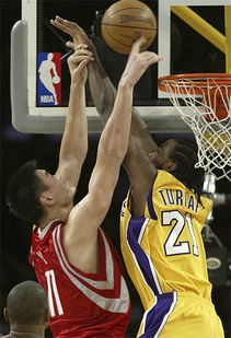 火箭vs湖人姚明成名战(火箭对湖人姚明受伤) 火箭vs湖人姚明成名战(火箭对湖人姚明受伤)